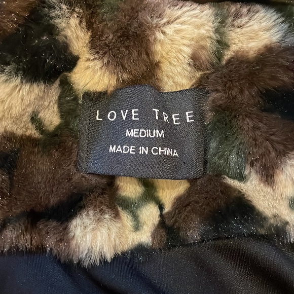Love Tree Furry Camo Jacket - Picture 4 of 4